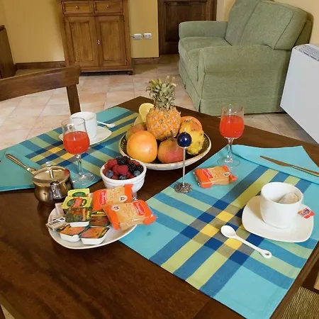 Casa Casale Il Pittore Pomarancio 新维南佐